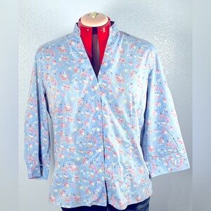 Land’s End Blue Floral Button-Up Shirt. Size 18. EUC.